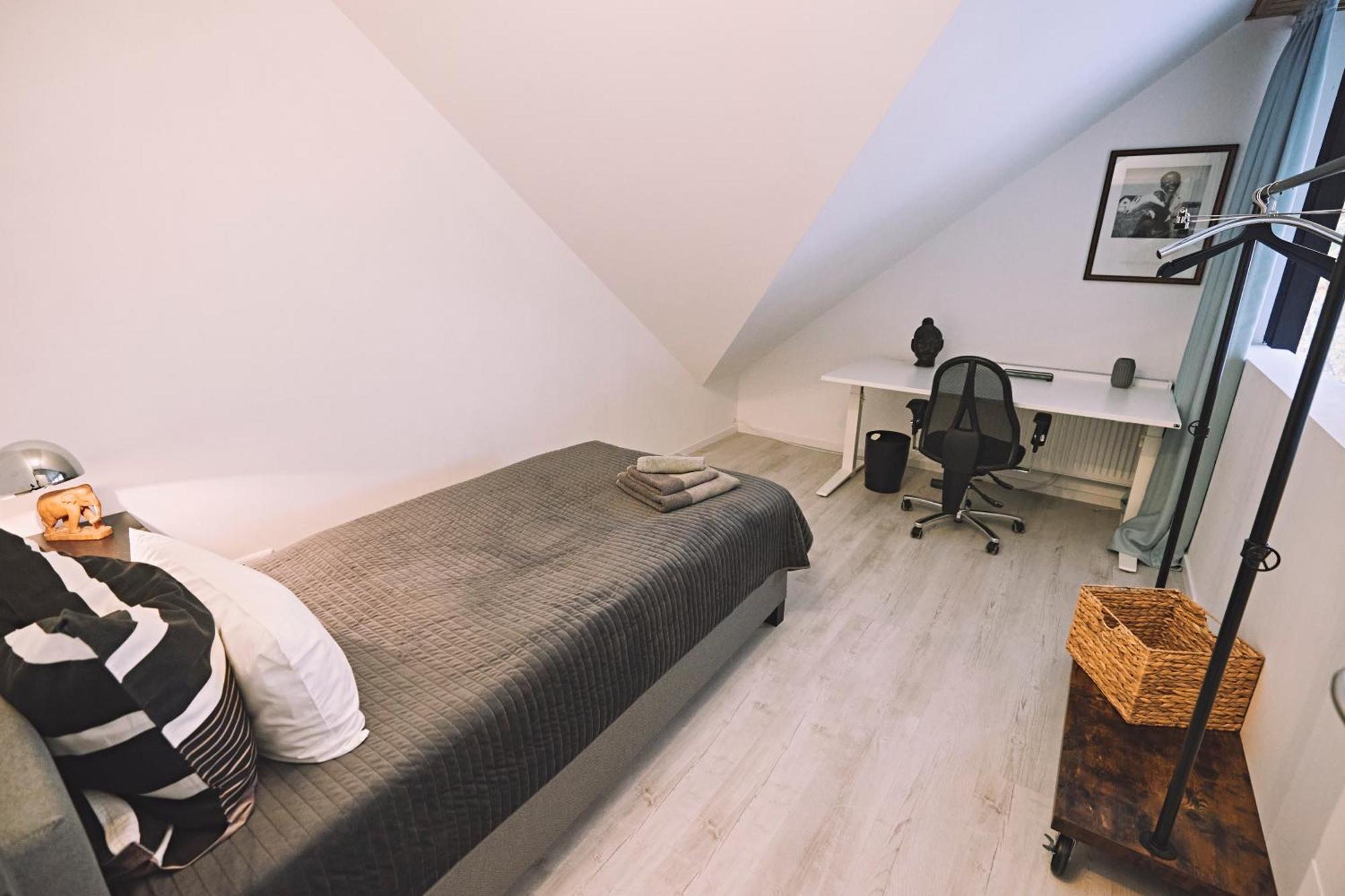 Bildstein'S "Kathmandu" Apartment Langenfeld  Bagian luar foto