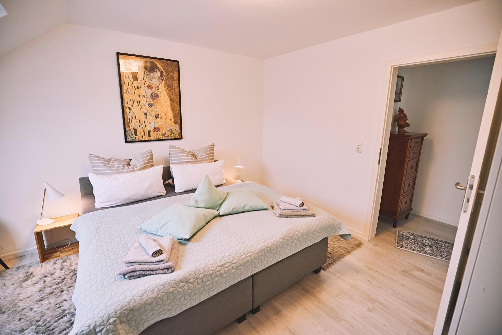 Bildstein'S "Kathmandu" Apartment Langenfeld  Bagian luar foto