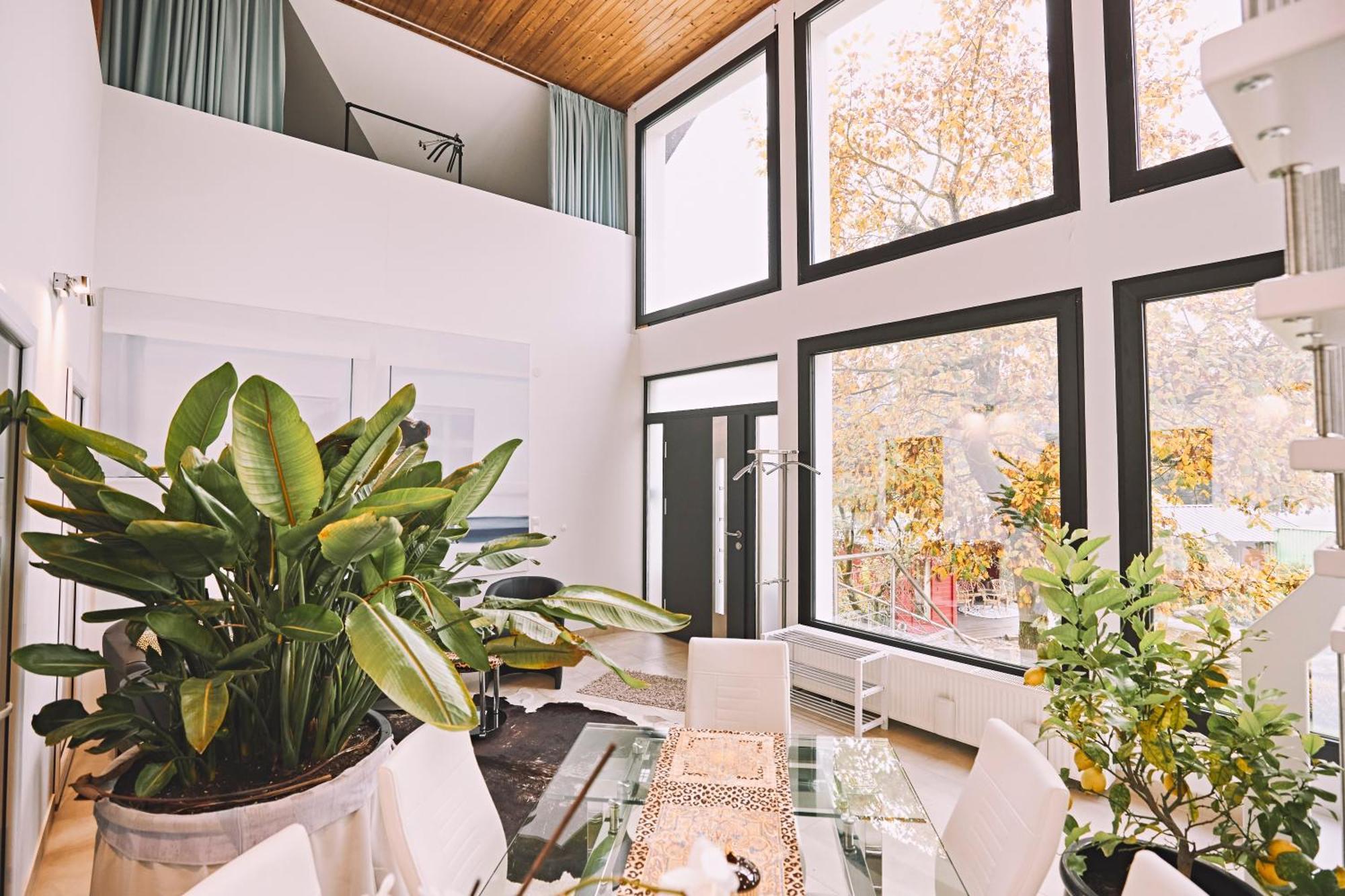 Bildstein'S "Kathmandu" Apartment Langenfeld  Bagian luar foto